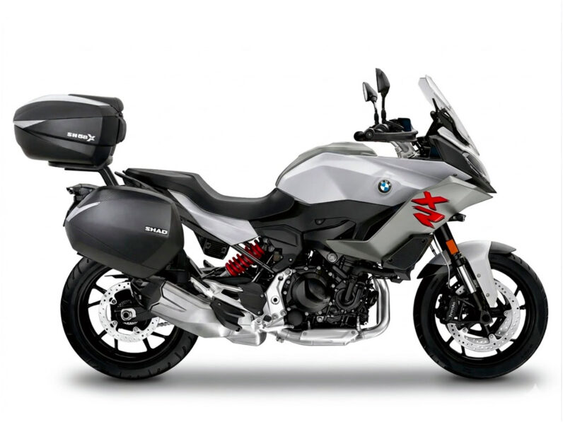 BMW 900 XR à louer en Corse à Ajaccio