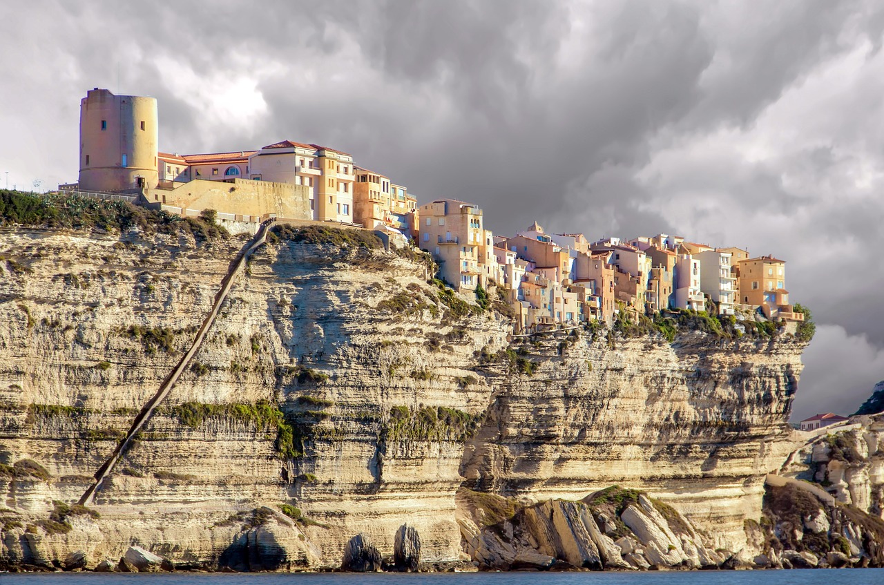 Bonifacio en moto