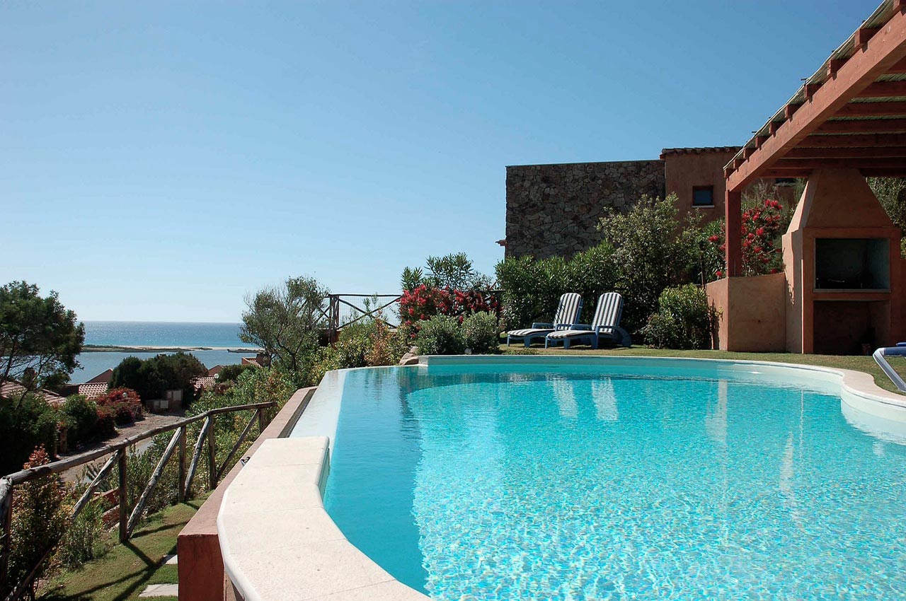 Hébergement authentique avec piscine en Corse